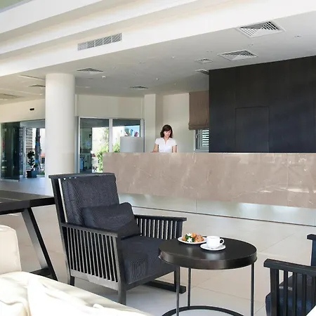 Pernera Ξενοδοχείο Πρωταράς