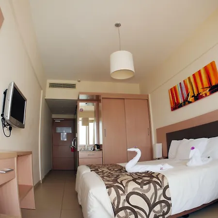 Pernera Ξενοδοχείο 4*