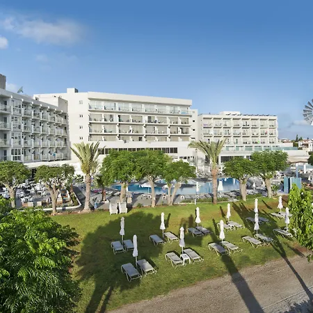 Hotel Pernera