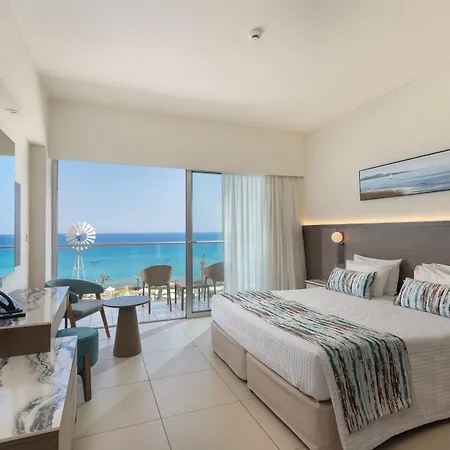 Hotel Pernera 4*